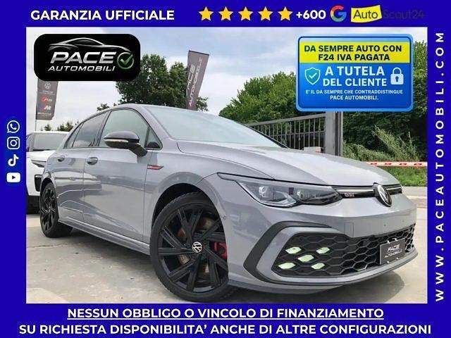 Usata VW Golf VIII GTI 245 CV (180 kW) 2023 Grigio metallizzato Berlina