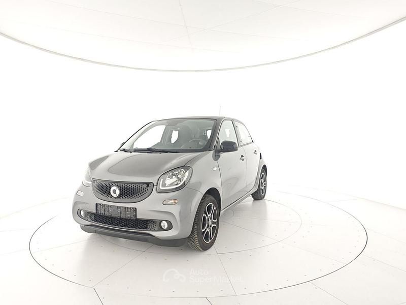 Usata Smart ForFour Prime 71 CV (52 kW) 2018 Gray Utilitaria