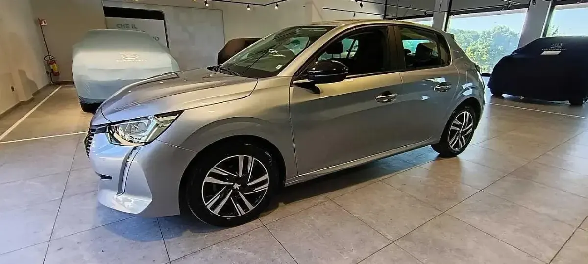 Usata Peugeot 208 Active 75 CV (55 kW) 2023 Grigio Utilitaria