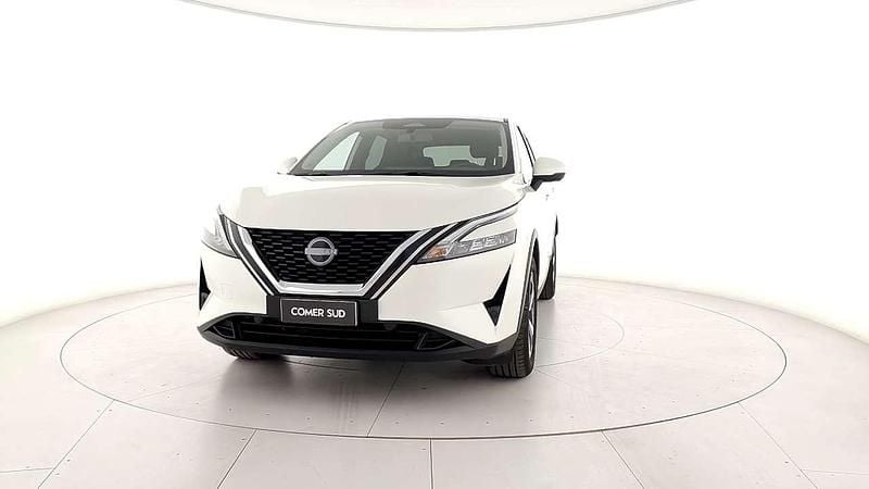 Usata Nissan Qashqai N-Connecta 140 CV (102 kW) 2023 White pearl brilliant SUV