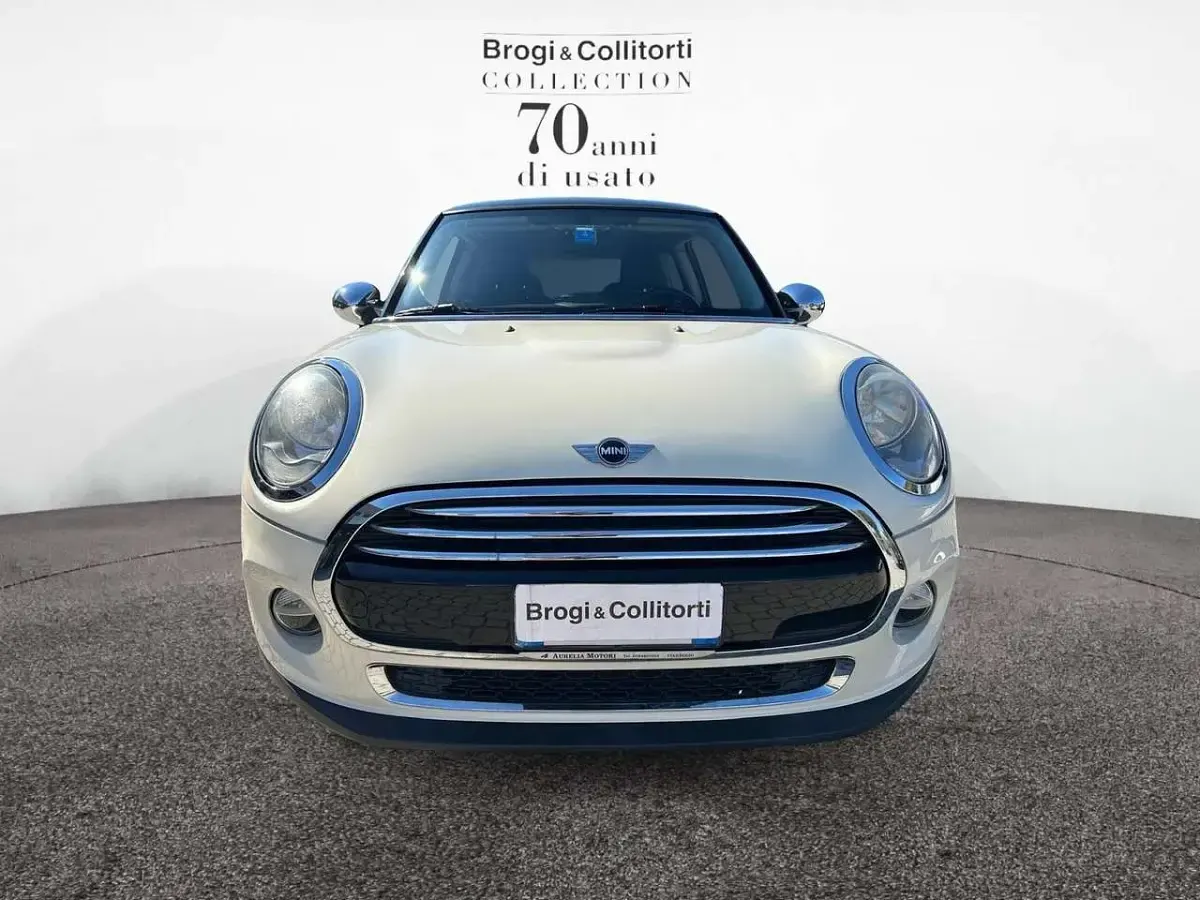 Usata Mini Cooper D 116 CV (85 kW) 2015 Beige Utilitaria