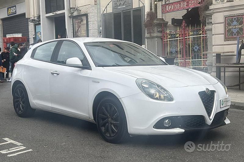 Usata Alfa Romeo Giulietta 120 CV (88 kW) 2018 Bianco Utilitaria