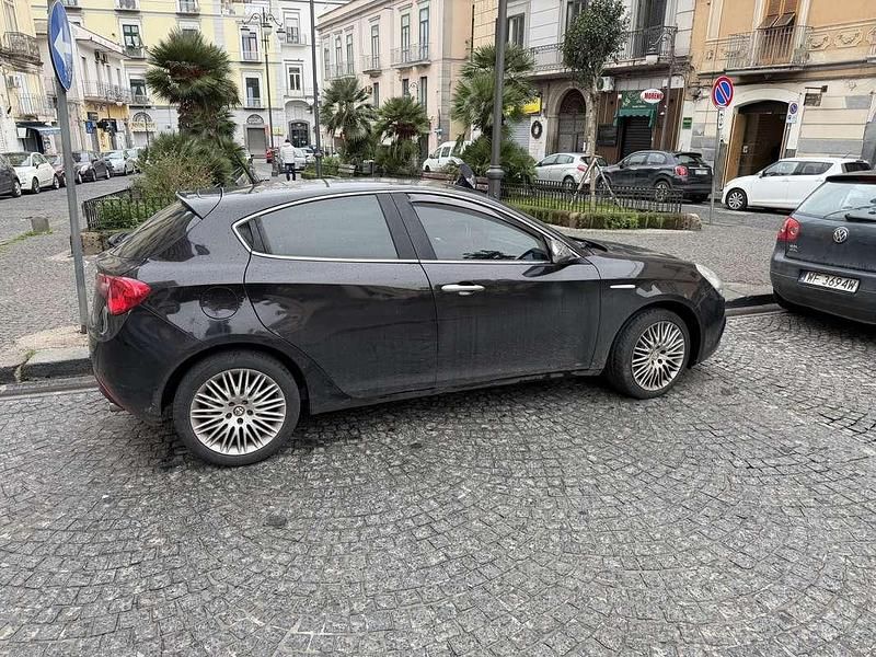 Usata Alfa Romeo Giulietta Progression 140 CV (102 kW) 2011 Berlina