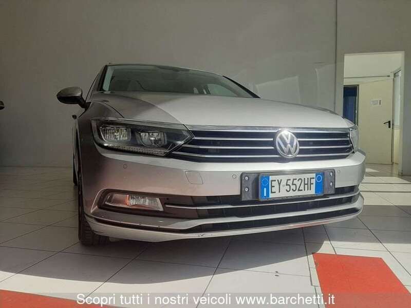 Usata VW Passat Comfortline 150 CV (110 kW) 2015 Grigio Station wagon