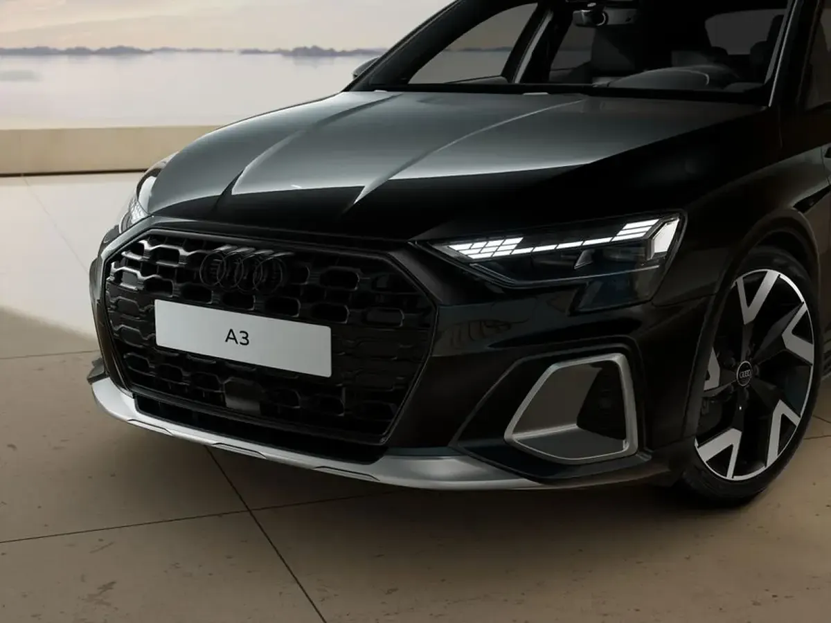 Nuova Audi A3 e-tron Design 150 CV (110 kW) 2026 Nero mito metallizzato Utilitaria