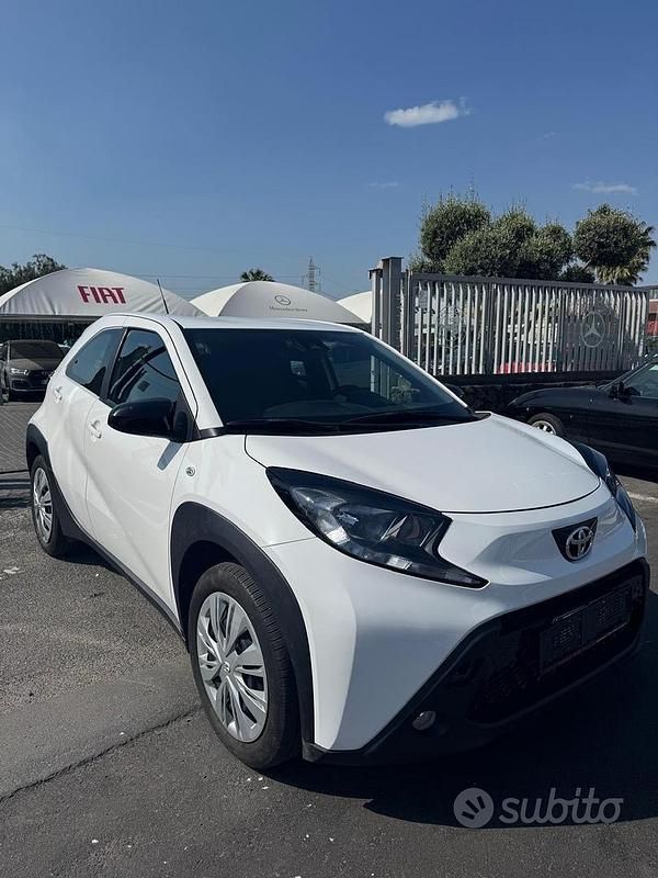 Usata Toyota Aygo X Active 72 CV (52 kW) 2024 Bianco SUV