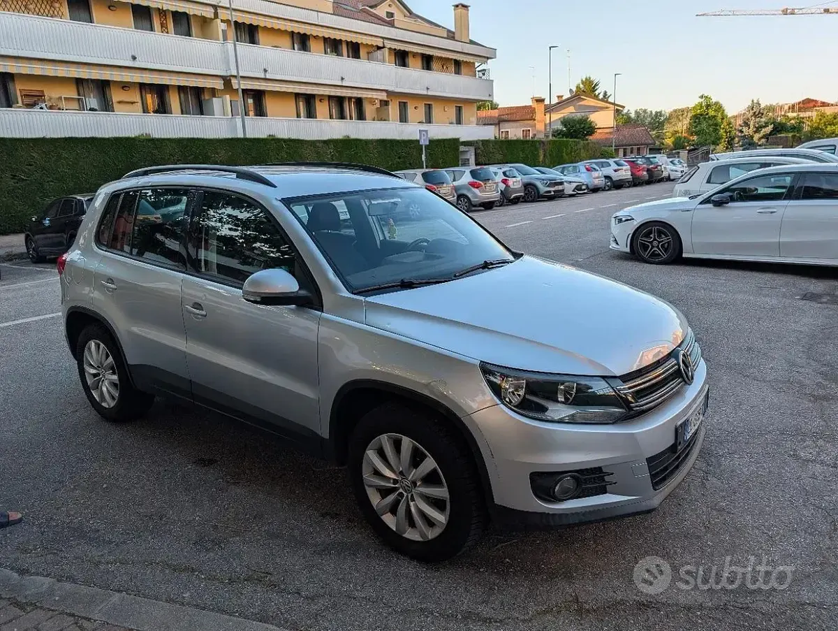 Usata VW Tiguan 122 CV (89 kW) 2012 Grigio SUV