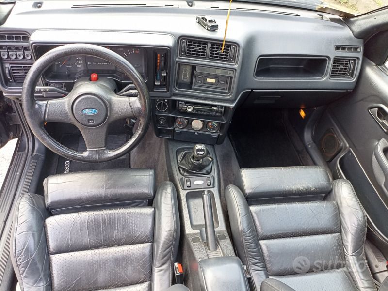 Usata Ford Sierra 220 CV (161 kW) 1991 Nero Berlina