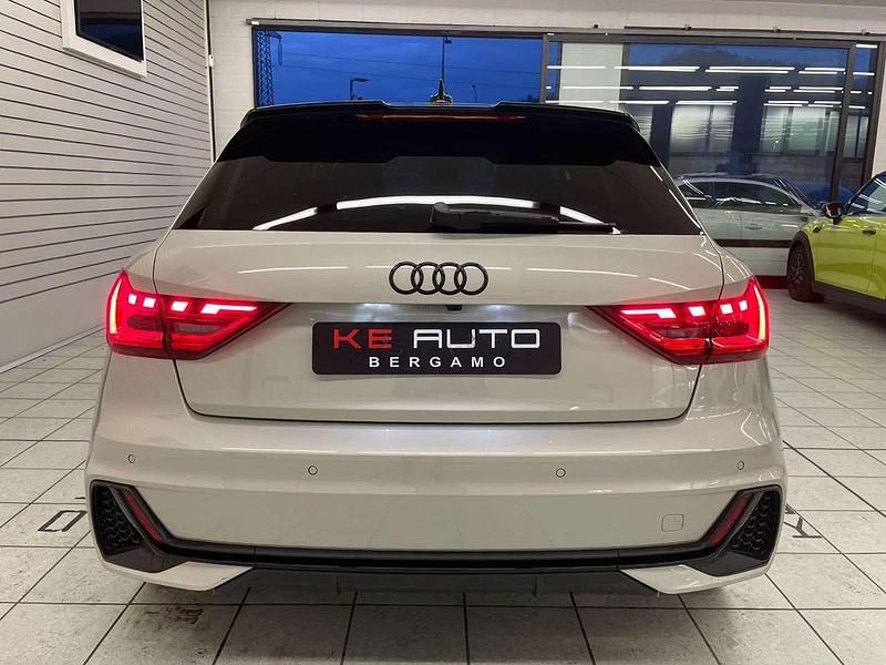Usata Audi A1 Sportback 116 CV (85 kW) 2025 Plata rocio Utilitaria