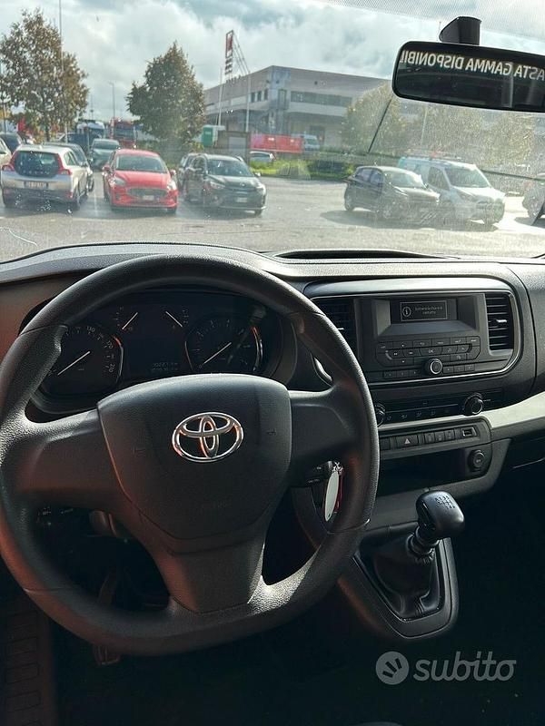 Usata Toyota Proace Verso Comfort 2017 Grigio Station wagon