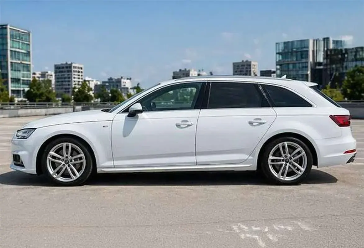 Usata Audi A4 S-Line 190 CV (139 kW) 2017 Bianco Station wagon