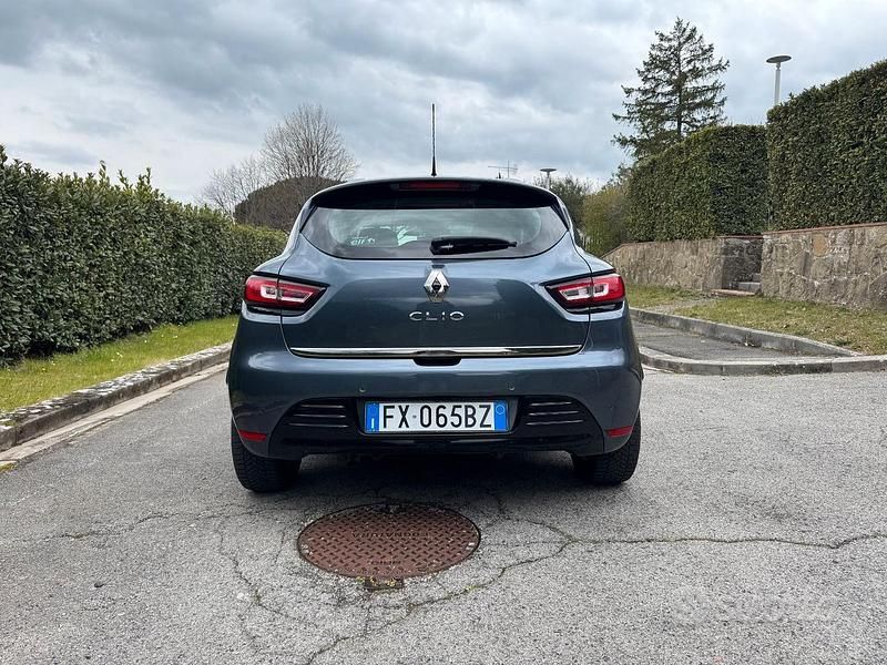 Usata Renault Clio IV Zen 90 CV (66 kW) 2019 Grigio Berlina