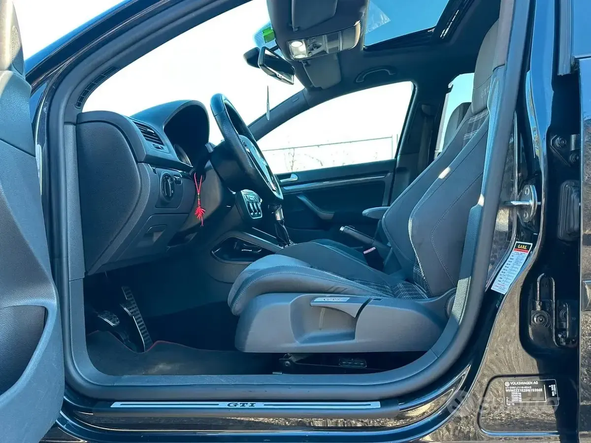 Usata VW Golf IV GTI 200 CV (147 kW) 2004 Berlina