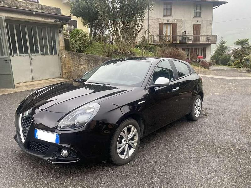 Usata Alfa Romeo Giulietta Super 120 CV (88 kW) 2017 Utilitaria