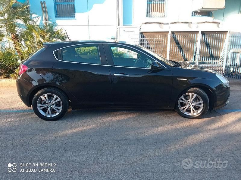 Usata Alfa Romeo Giulietta 105 CV (77 kW) 2013 Utilitaria