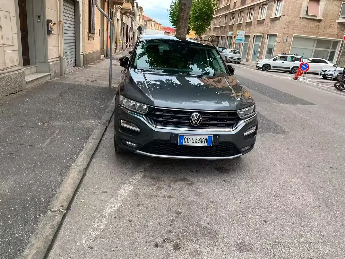Usata VW T-Roc Style 110 CV (80 kW) 2021 Grigio SUV