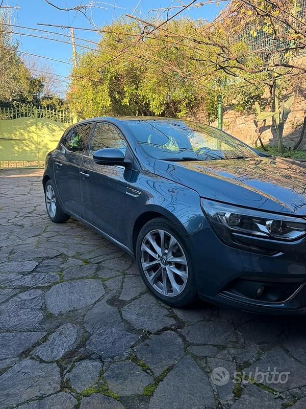 Usata Renault Mégane IV 110 CV (80 kW) 2016 Grigio Berlina
