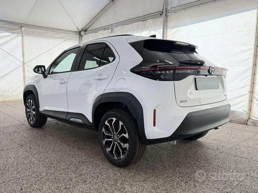Nuova Toyota Yaris Cross Trend 131 CV (96 kW) 2026 Bianco SUV