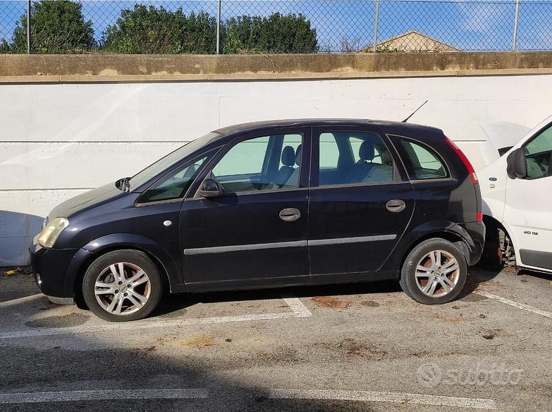 Usata Opel Meriva 2004 Nero Monovolume