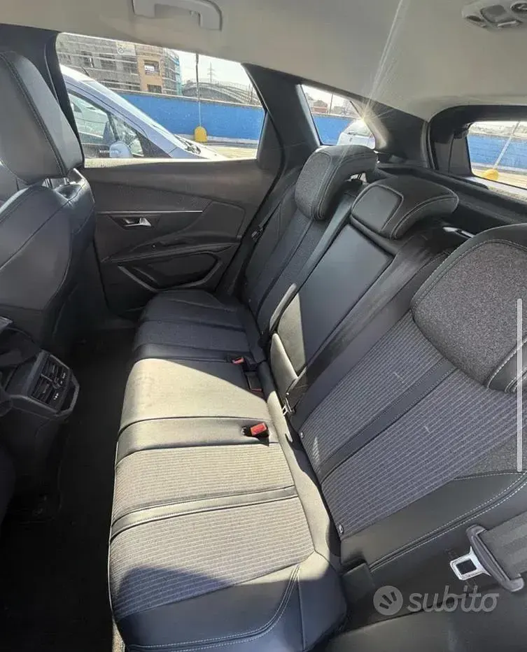 Usata Peugeot 3008 131 CV (96 kW) 2022 Nero SUV