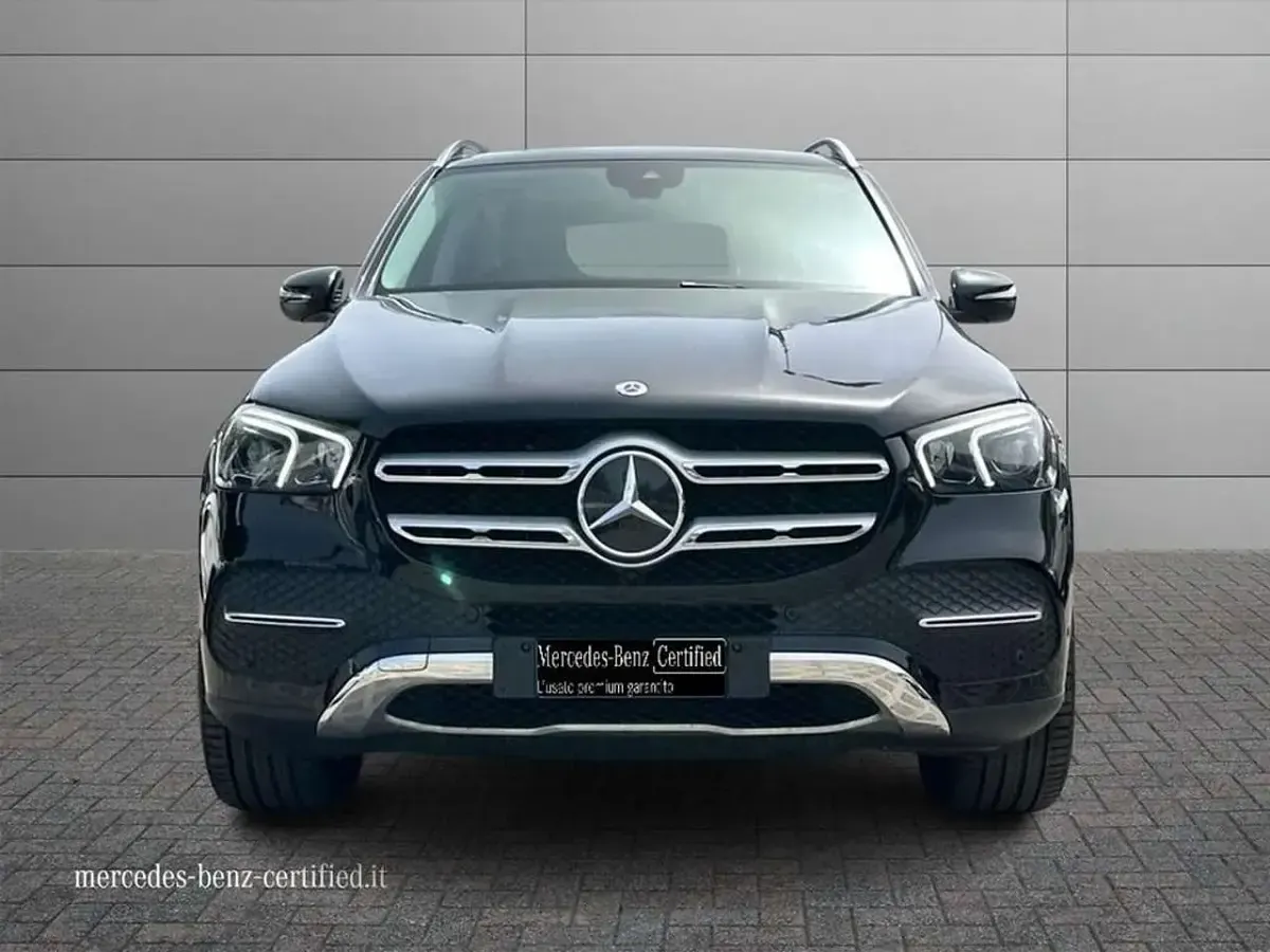 Usata Mercedes GLE300 272 CV (200 kW) 2023 Nero metallizzato SUV