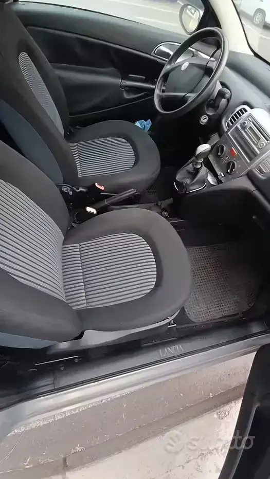 Usata Lancia Ypsilon 60 CV (44 kW) 2007 Utilitaria