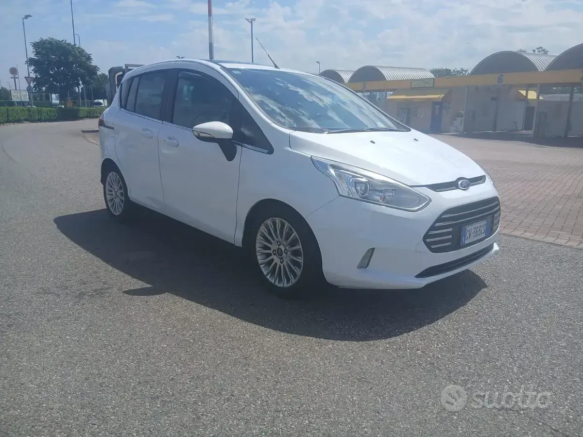 Usata Ford B-MAX 100 CV (73 kW) 2012 Bianco Monovolume