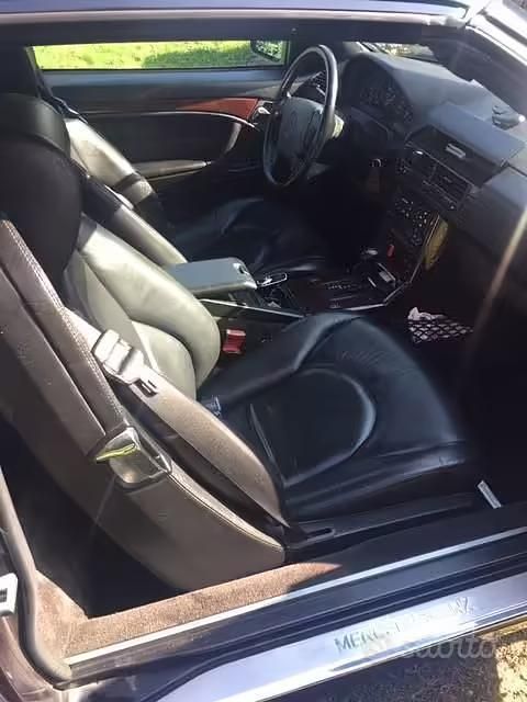 Usata Mercedes SL500 320 CV (235 kW) 1995 Blu/azzurro Cabrio