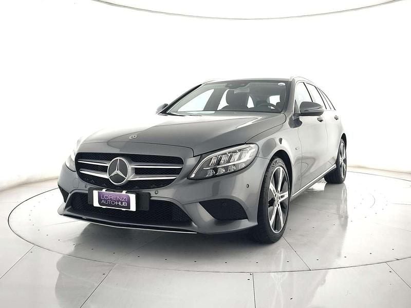 Usata Mercedes C300e Business 194 CV (142 kW) 2020 Grigio metallizzato Station wagon