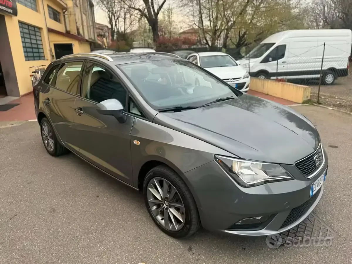Usata Seat Ibiza ST Business 75 CV (55 kW) 2015 Grigio Station wagon