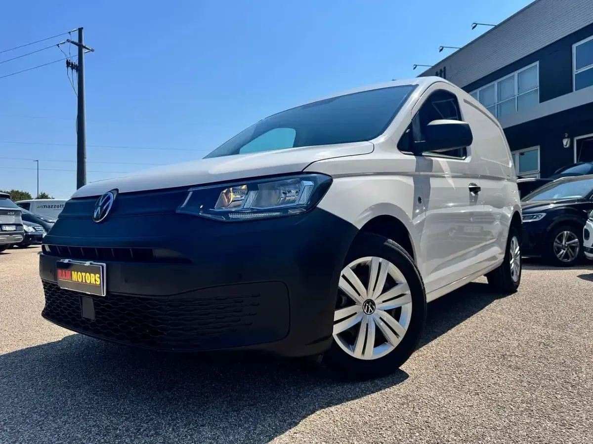 Usata VW Caddy 102 CV (75 kW) 2021 Bianco Monovolume