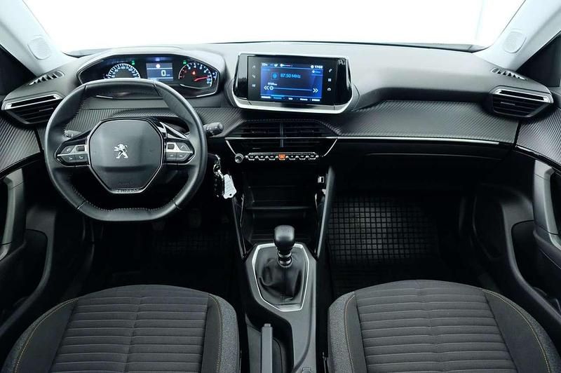 Usata Peugeot 2008 Active 101 CV (74 kW) 2020 Bianco SUV