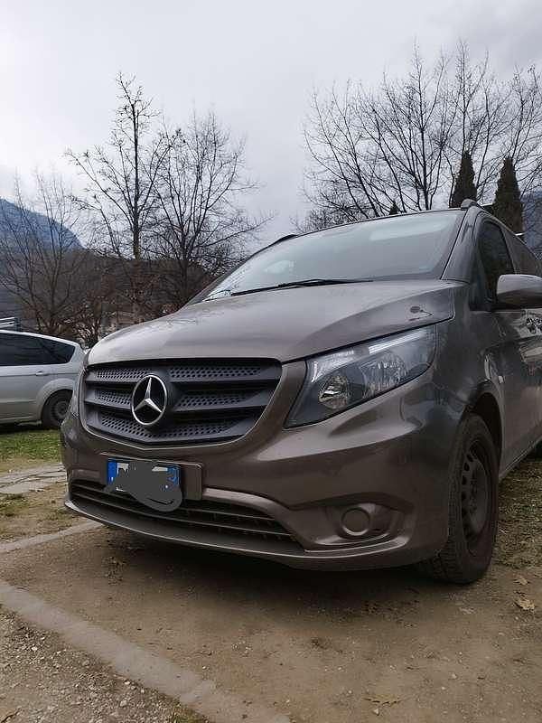 Usata Mercedes Vito 136 CV (100 kW) 2015 Grigio Furgone