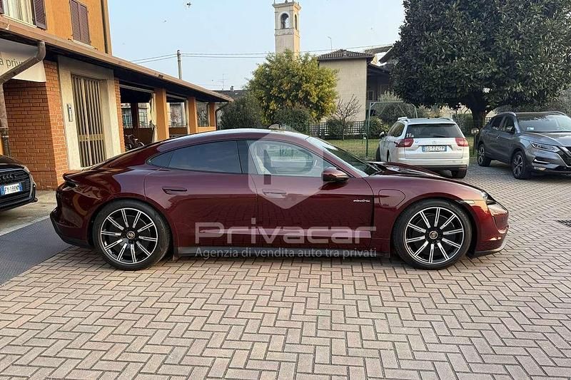 Usata Porsche Taycan 119 kW (163 CV) 2021 Rosso Utilitaria