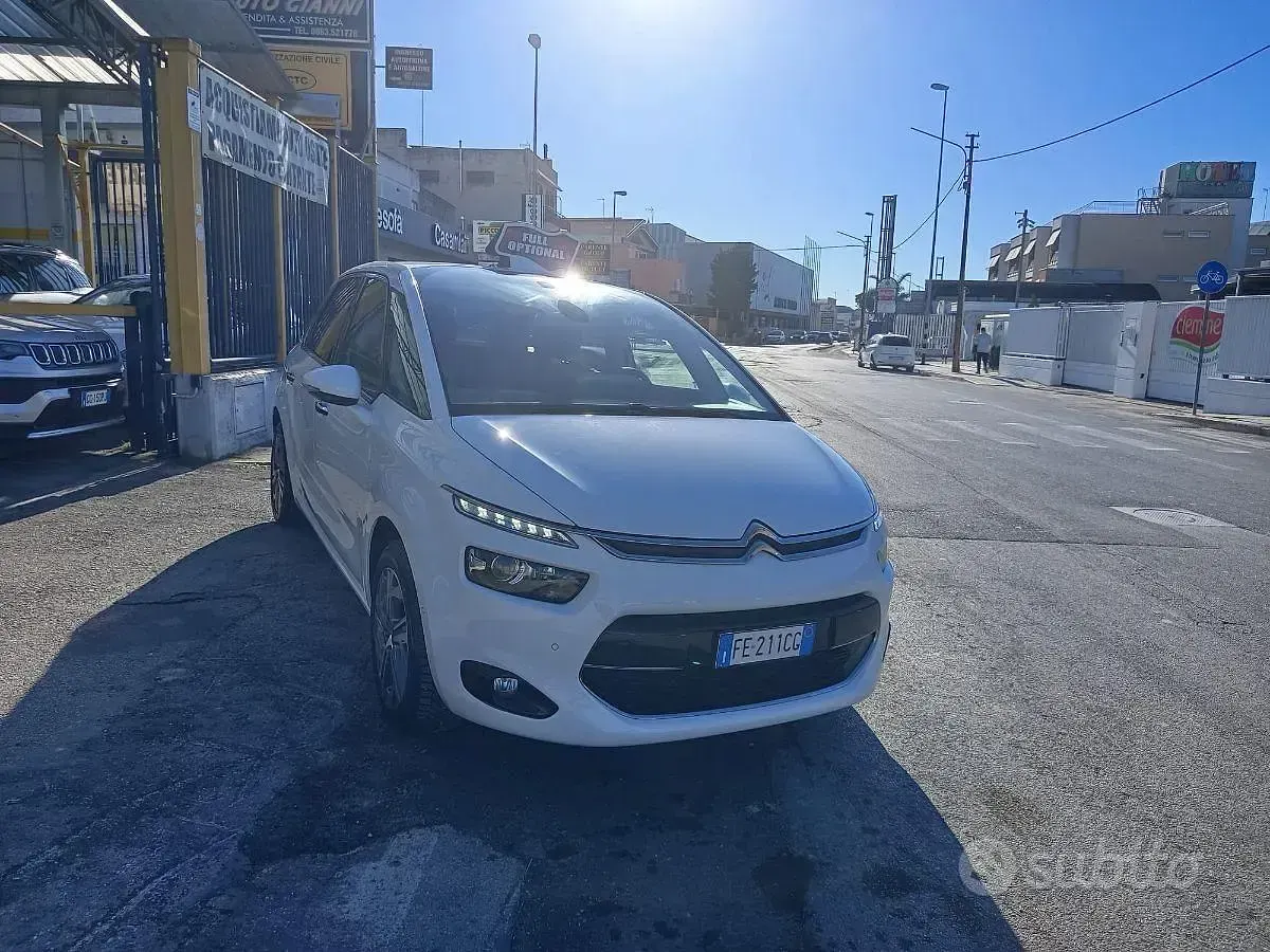 Begagnad Citroën C4 Picasso Intensive 120 HK (88 kW) 2016 Vit Minibuss