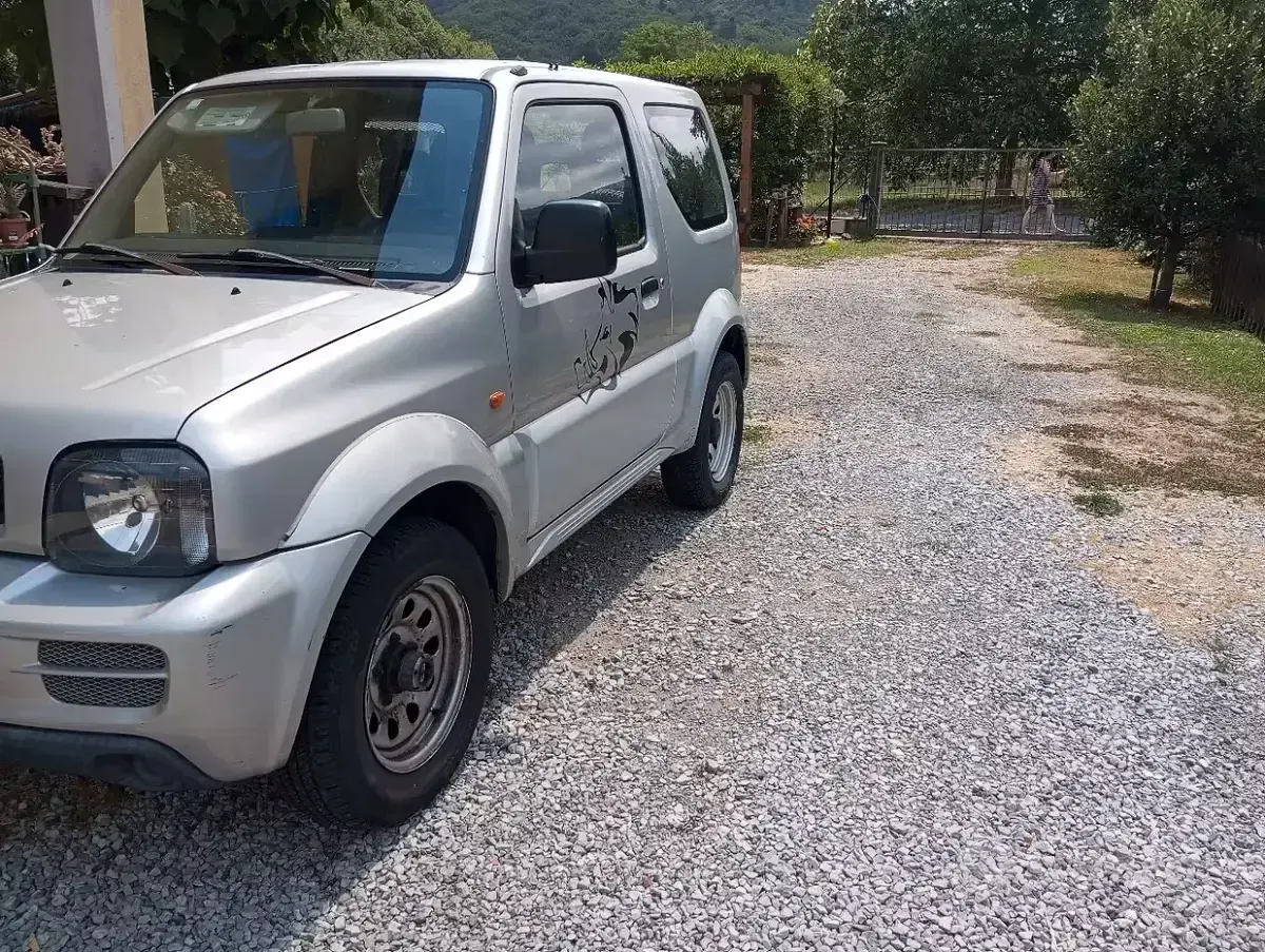 Usata Suzuki Jimny 80 CV (58 kW) 2003 Grigio SUV