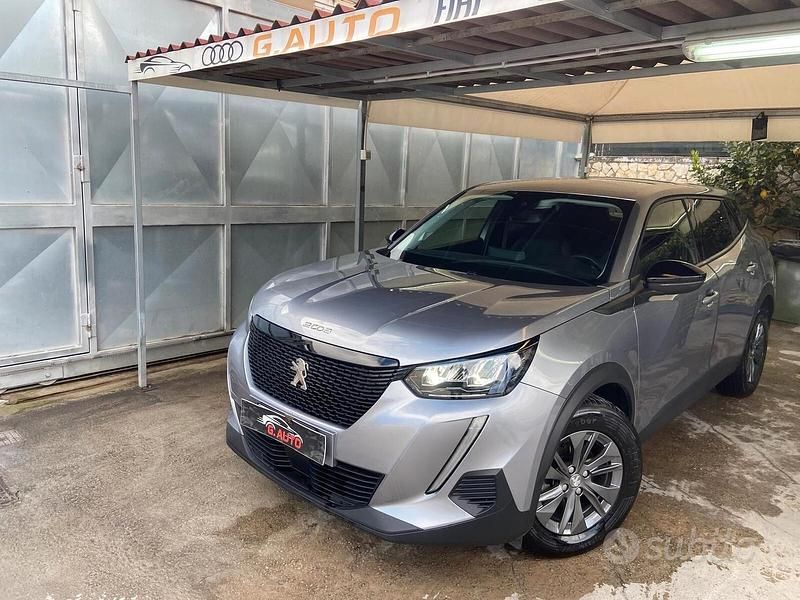 Usata Peugeot 2008 Active 131 CV (96 kW) 2021 Grigio SUV