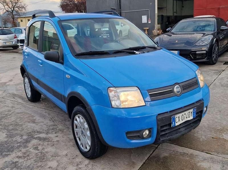 Usata Fiat Panda 4x4 Climbing 60 CV (44 kW) 2005 Blu/azzurro Utilitaria