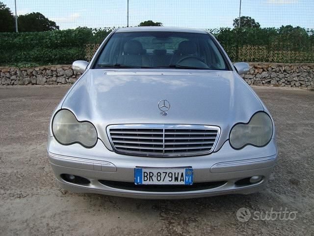 Usata Mercedes C200 Elegance 163 CV (119 kW) 2001 Grigio Berlina