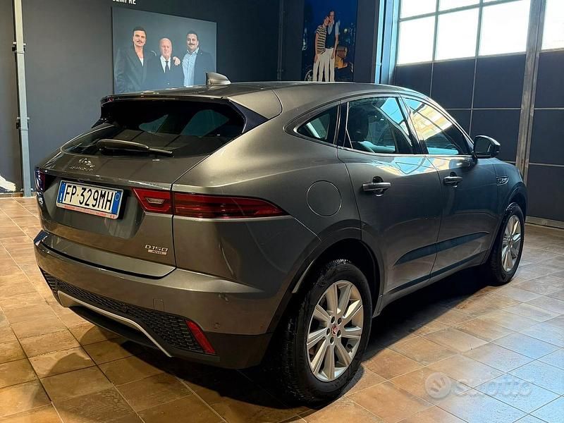 Begagnad Jaguar E-Pace 150 HK (110 kW) 2018 Grå SUV