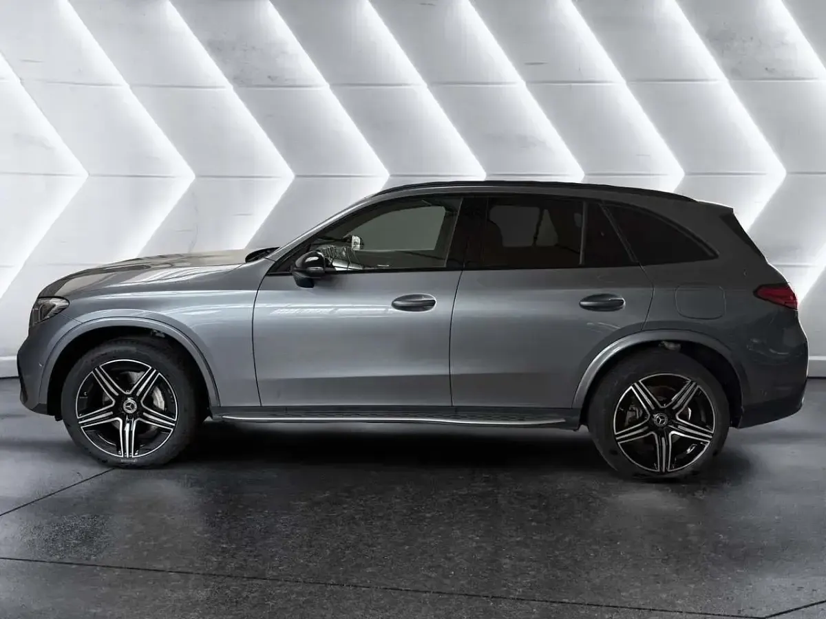 Usata Mercedes GLC300de Advanced 197 CV (144 kW) 2023 Grigio scuro SUV
