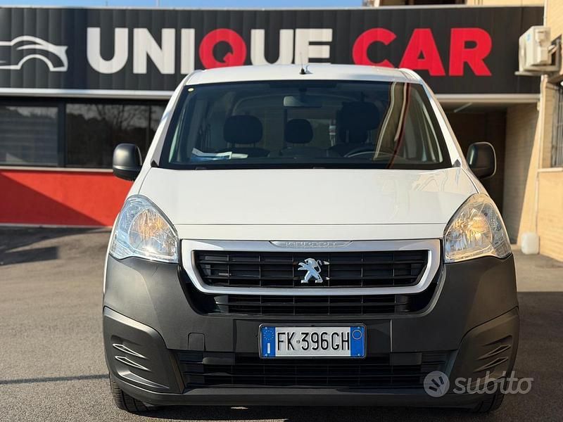 Usata Peugeot Partner Tepee Access 75 CV (55 kW) 2017 Bianco Monovolume