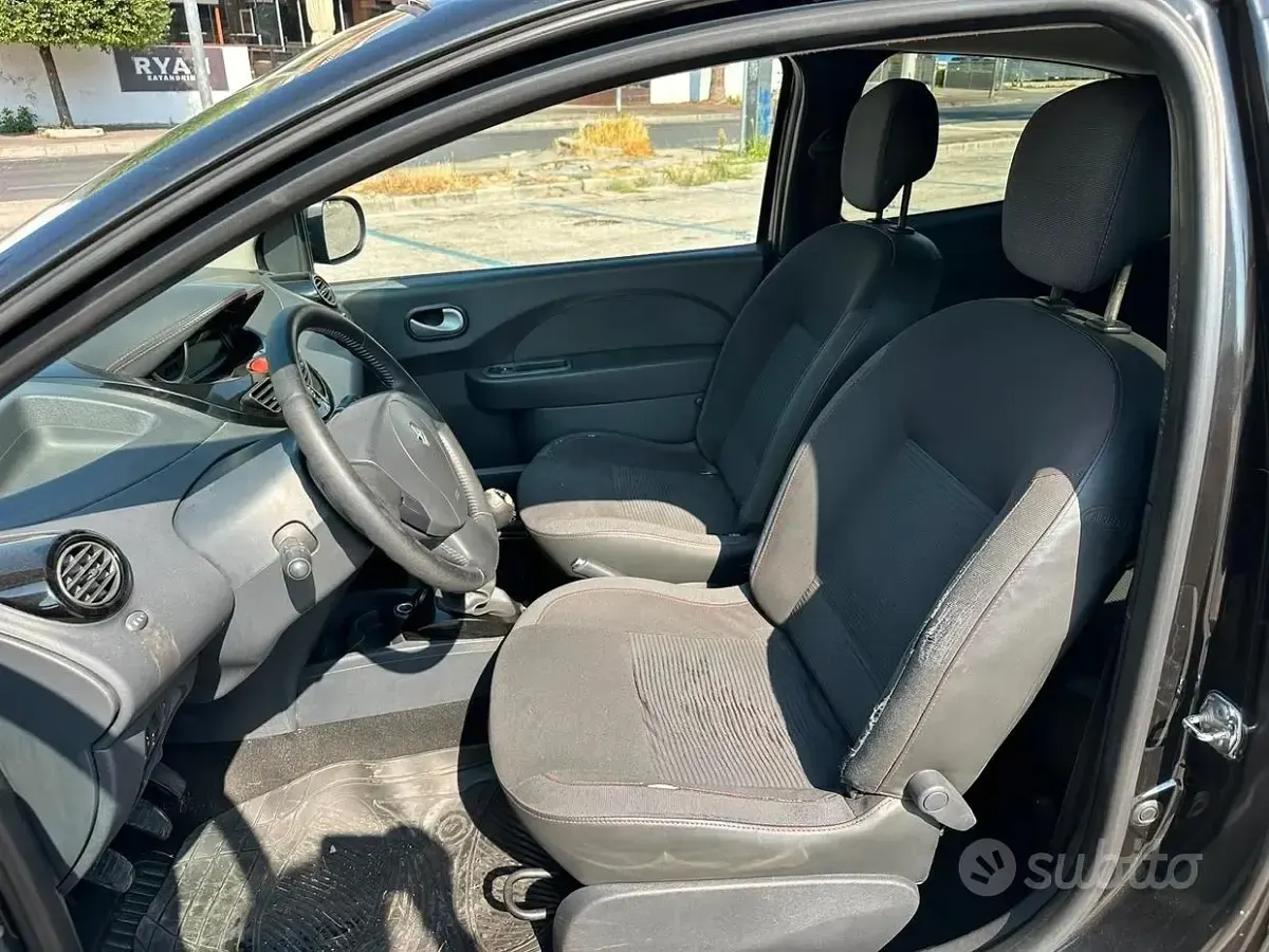 Usata Renault Twingo 75 CV (55 kW) 2013 Nero Utilitaria