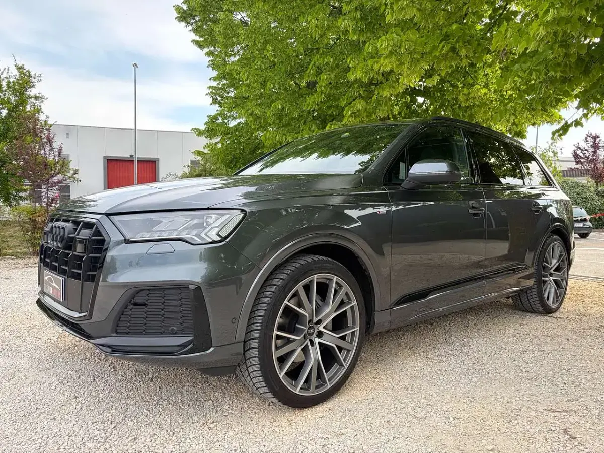 Usata Audi Q7 S-line plus 286 CV (210 kW) 2023 Grigio daytona SUV
