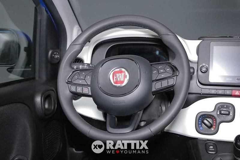 Usata Fiat Panda Cross Cross 70 CV (51 kW) 2025 Blu Utilitaria