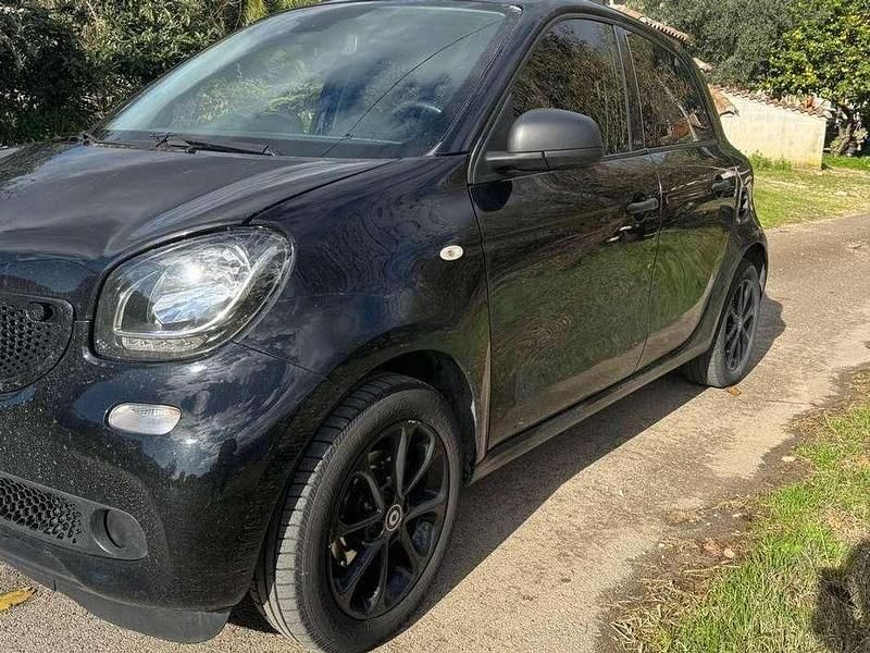 Usata Smart ForFour Passion 71 CV (52 kW) 2021 Nero Utilitaria
