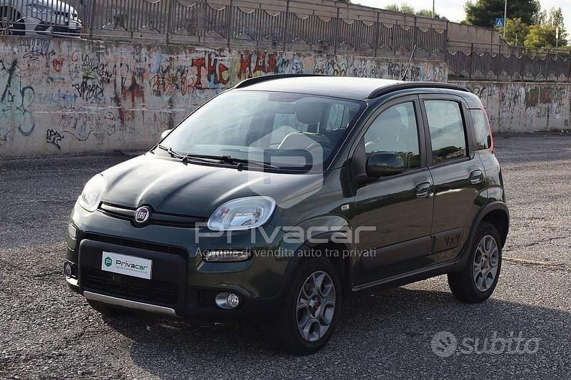 Verde Usata 2016 Fiat Panda 4x4 S Due volumi | 11.490 € (Buon prezzo) - Immagine 1/4