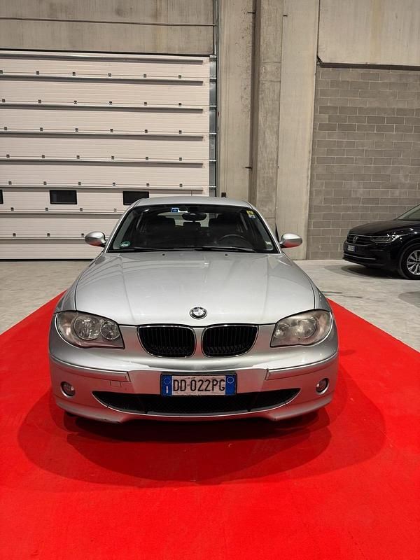 Usata BMW 116 116 CV (85 kW) 2006 Argento Utilitaria