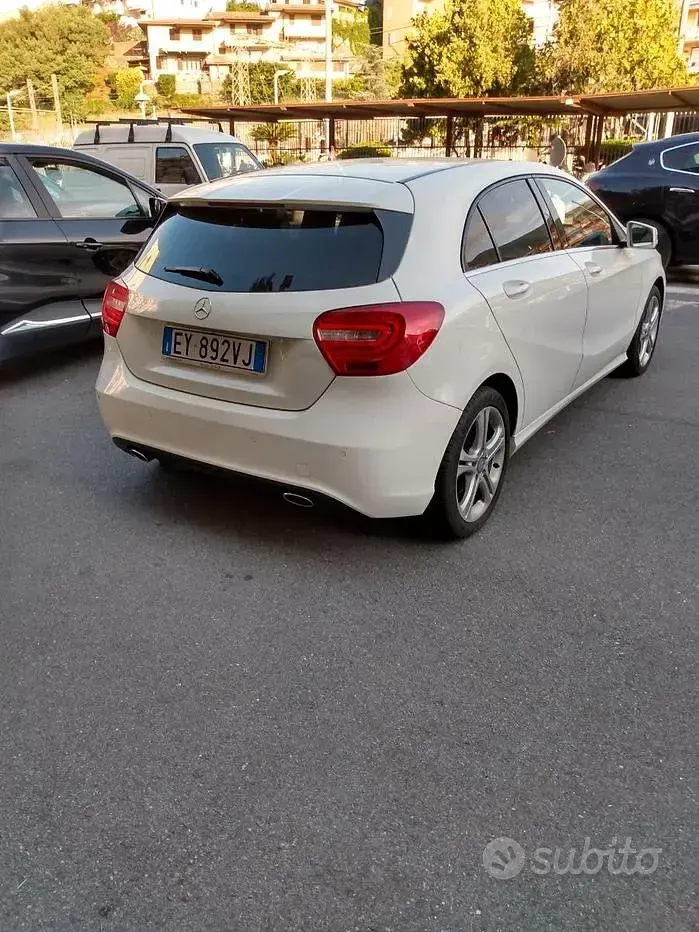 Usata Mercedes 180 109 CV (80 kW) 2015 Bianco Berlina