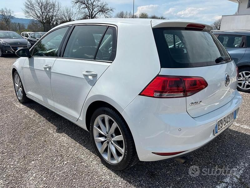 Usata VW Golf VII 104 CV (76 kW) 2013 Bianco Berlina